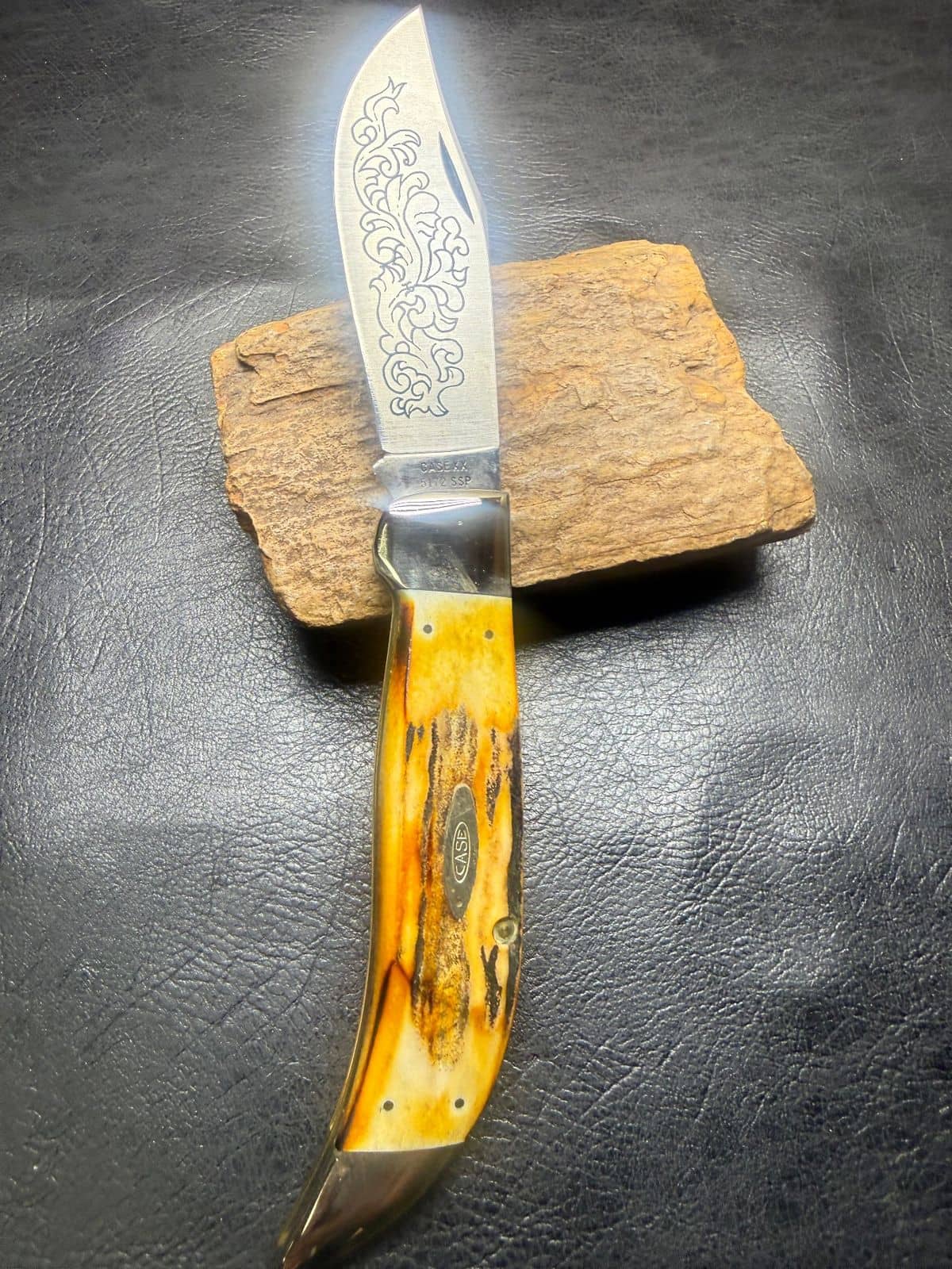 Case XX 5172 SSP Scroll Etch Stag Clasp Knife (1977, 3 Dot)