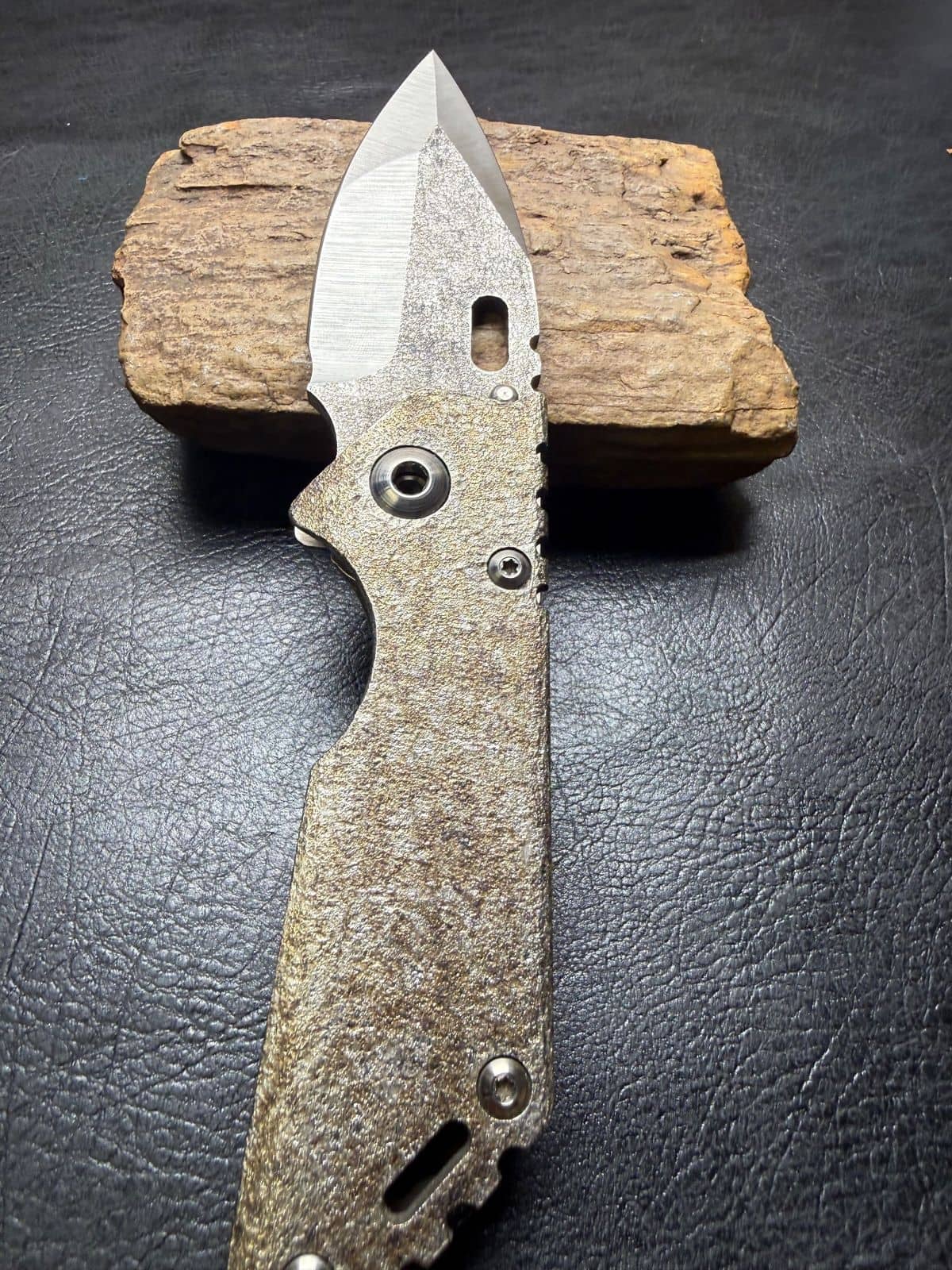 Mick Strider Custom SnG – Nightmare Grind CPM-3V, Magma-Textured Titanium
