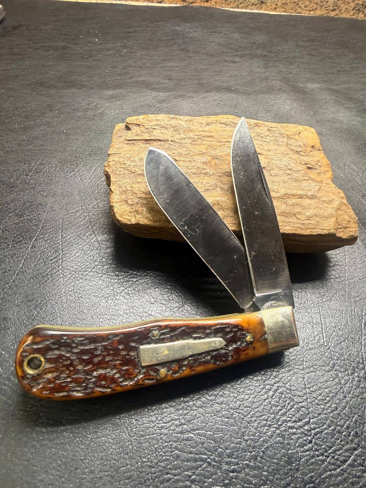 Vintage Remington UMC R113 2-Blade Jack Knife, Jigged Bone