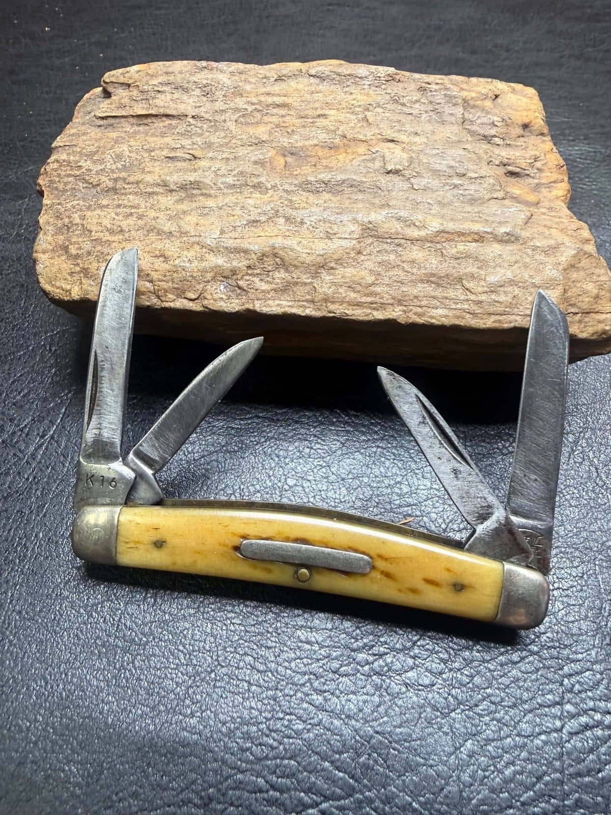 Keen Kutter K16 4-Blade Congress Pocket Knife – Honey Yellow Handles – Vintage