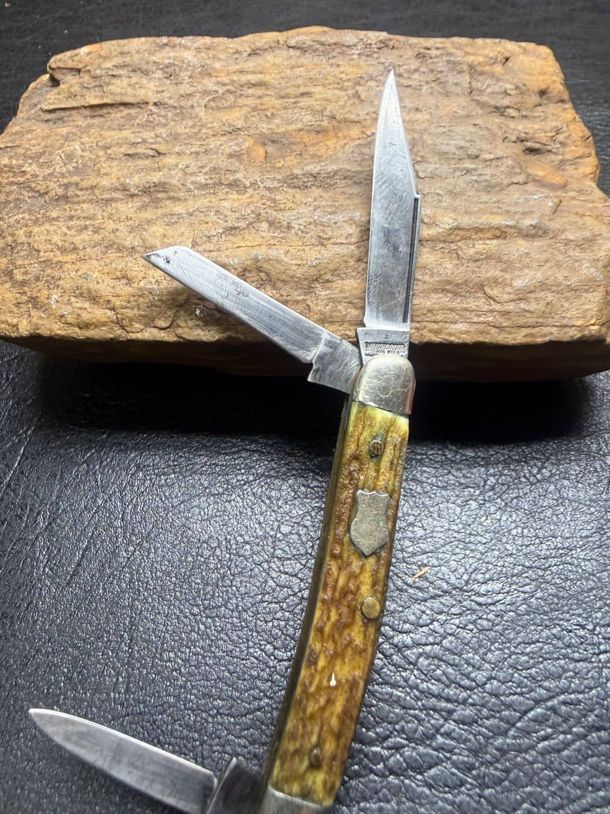 Remington 3-Blade Stockman – Amber Jigged Handles – "Remington Trade Mark" – Pre-WWII