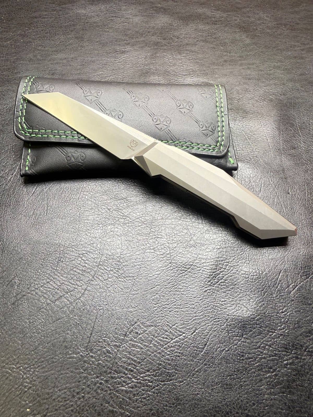 Poikilo Blade Prism Small Titanium M398 Pearlescent Stonewash