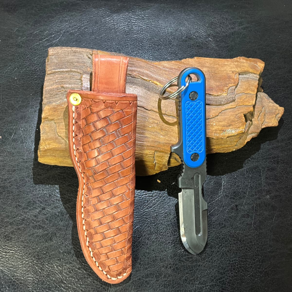 Bullet Fixed Blade Dark Pines