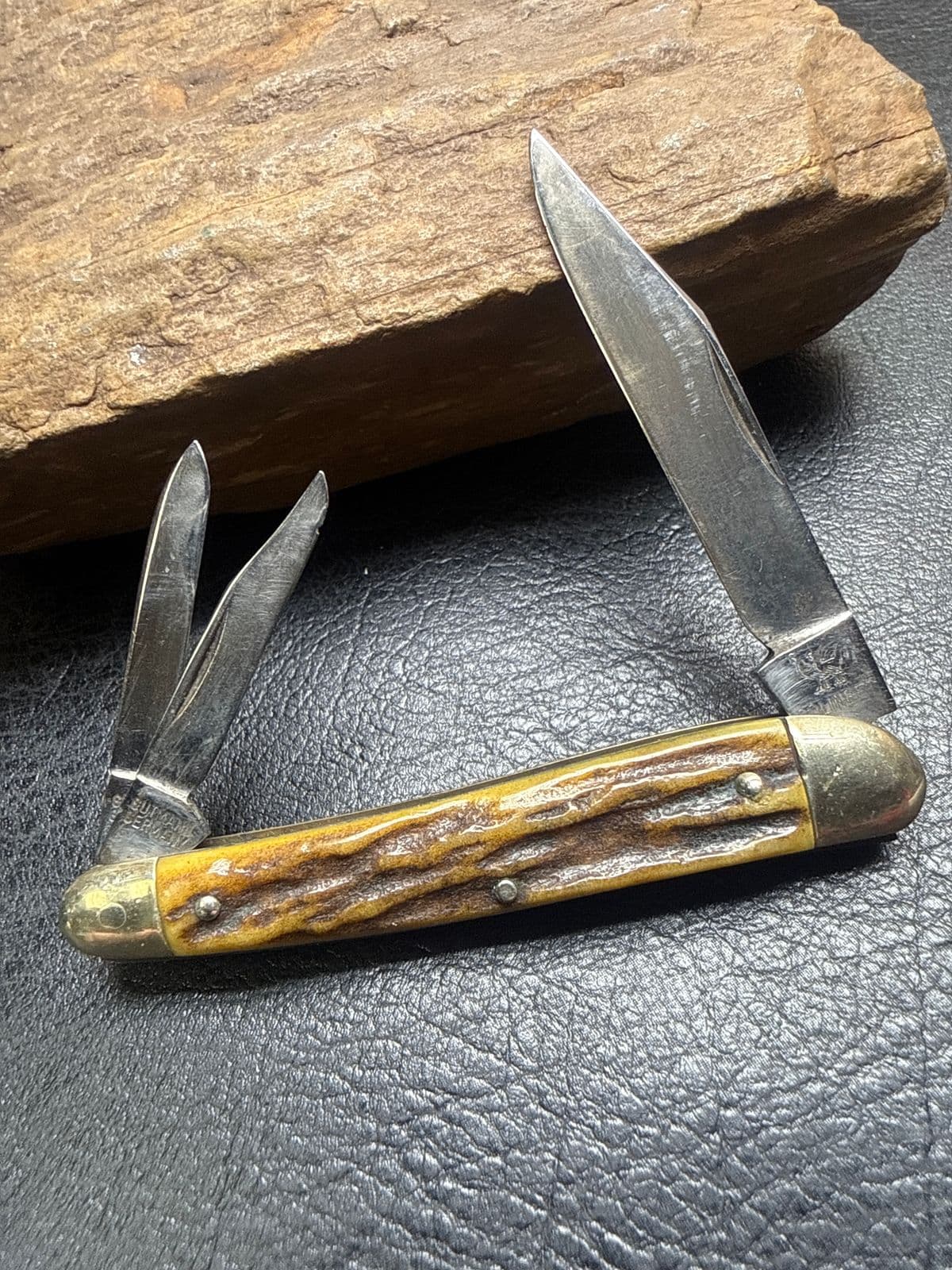 Hen & Rooster knives
