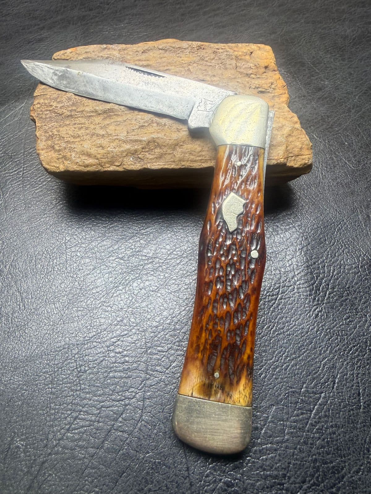 Ka-Bar Union Cutlery Dog Head Folding Pocket Knife – Jigged Bone thumbnail 2