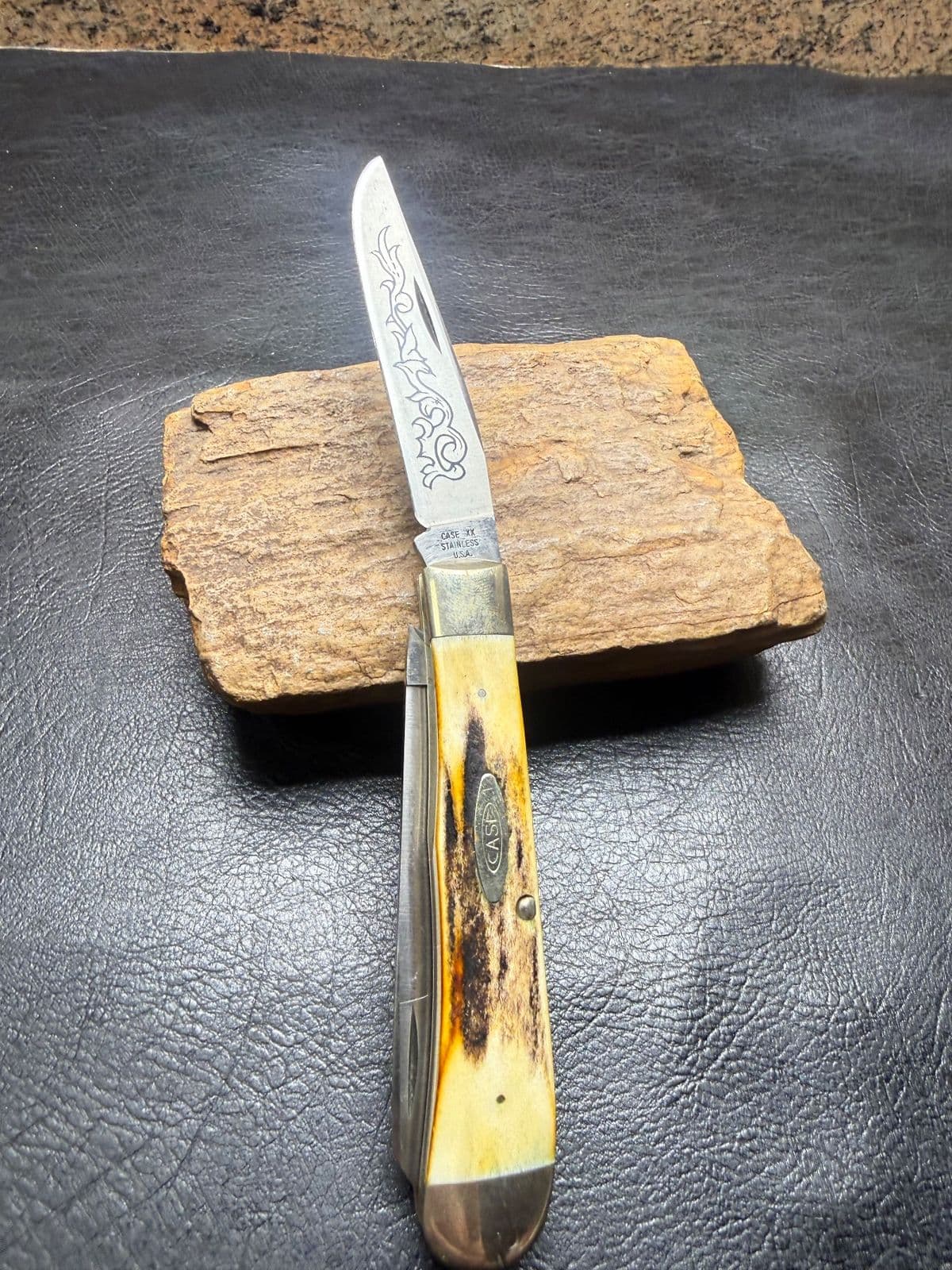 Case XX 5254 SSP Blue Scroll Stag Trapper thumbnail 2