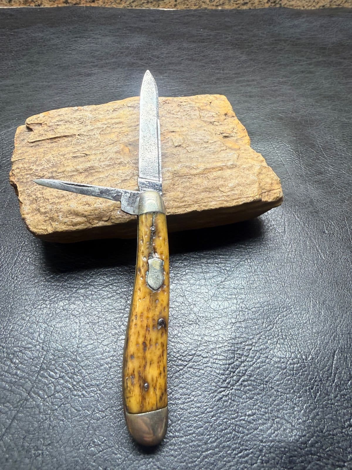 Antique Waterville Cutlery Co. "Water-ville" 2-Blade Bone Jack Knife — image 1 of 2
