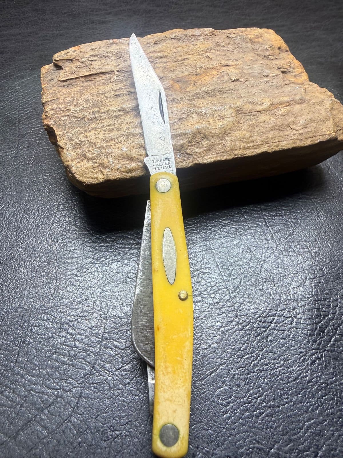 Vintage Schrade Walden 835Y Yellow 3-Blade Stockman thumbnail 2