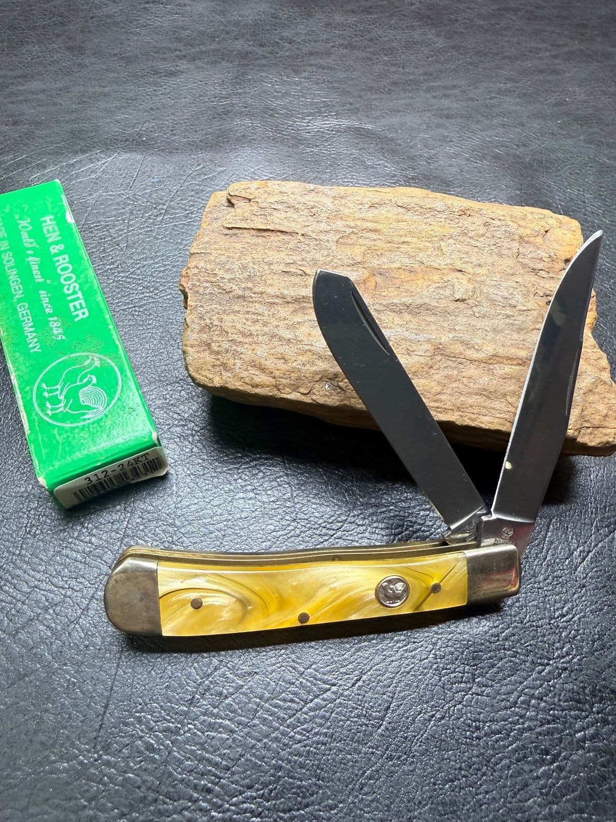 Hen & Rooster Bertram Cutlery 312-24KT Trapper – Solingen, Germany – Pre-Owned in Box — image 1 of 2