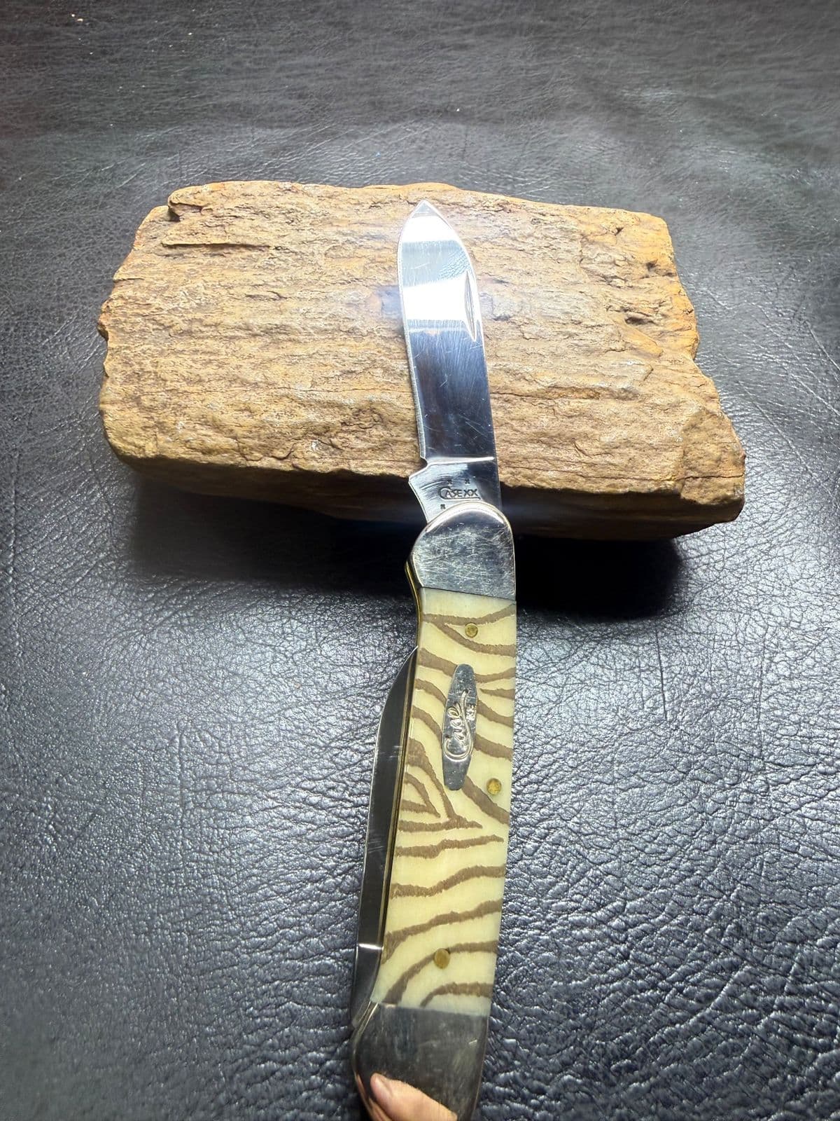 Case XX 62131 SS Canoe – Zebra Stripe thumbnail 2