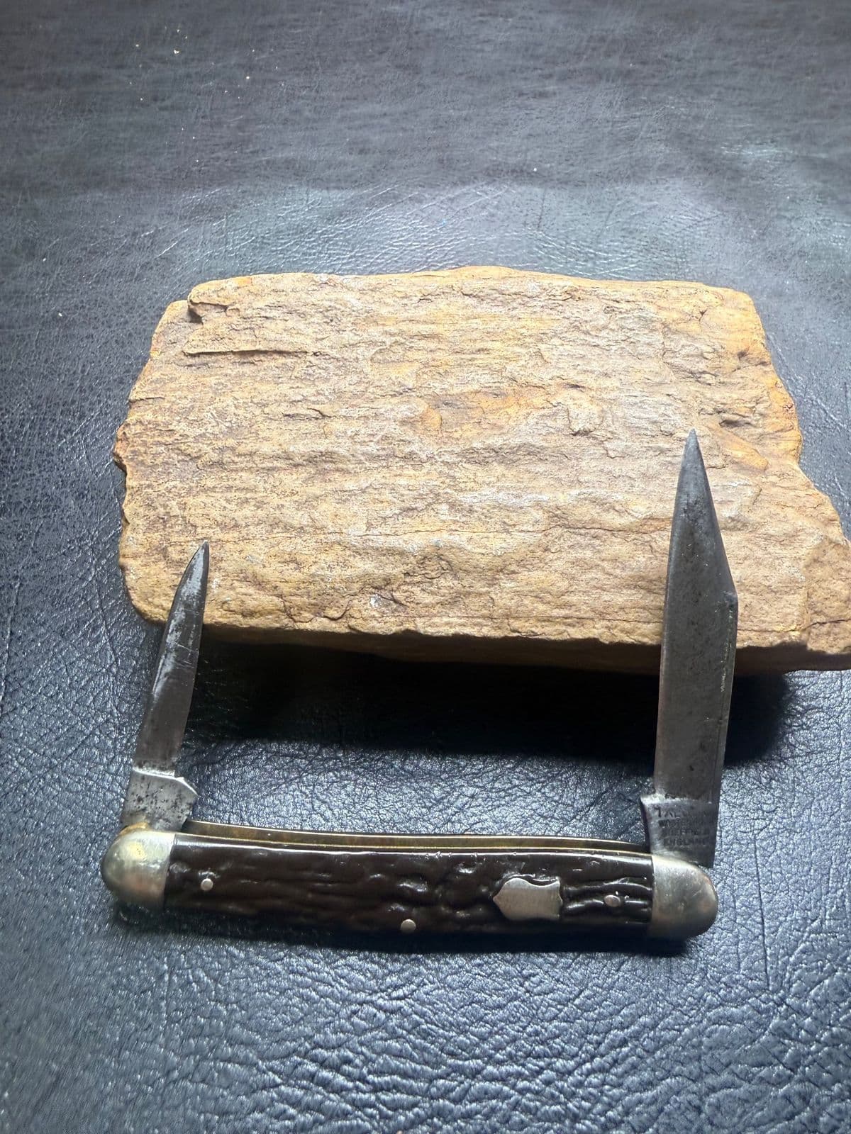 Vintage George Wostenholm I*XL 2-Blade Pen Knife, Sheffield England thumbnail 2