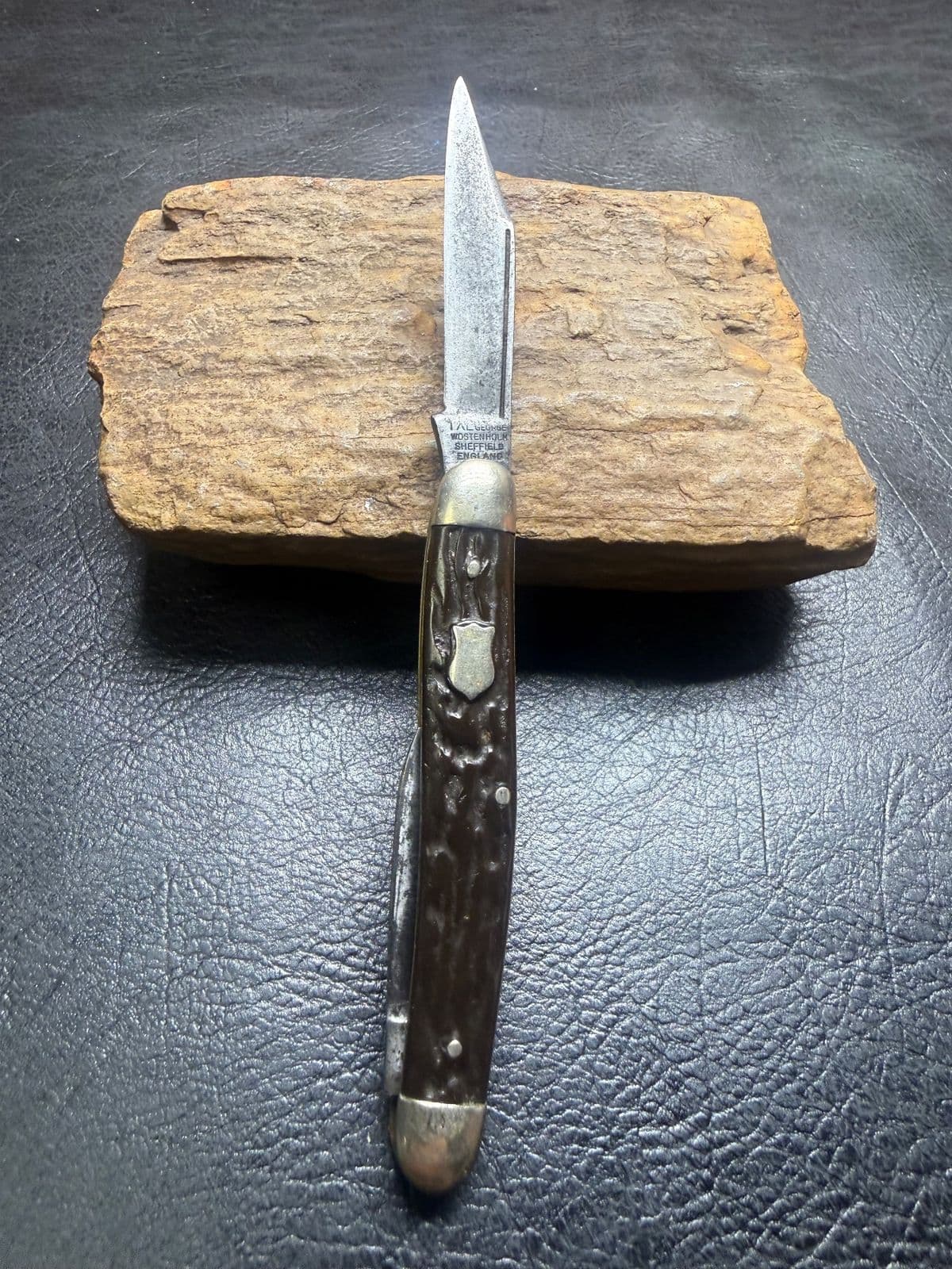 Vintage George Wostenholm I*XL 2-Blade Pen Knife, Sheffield England — image 1 of 2