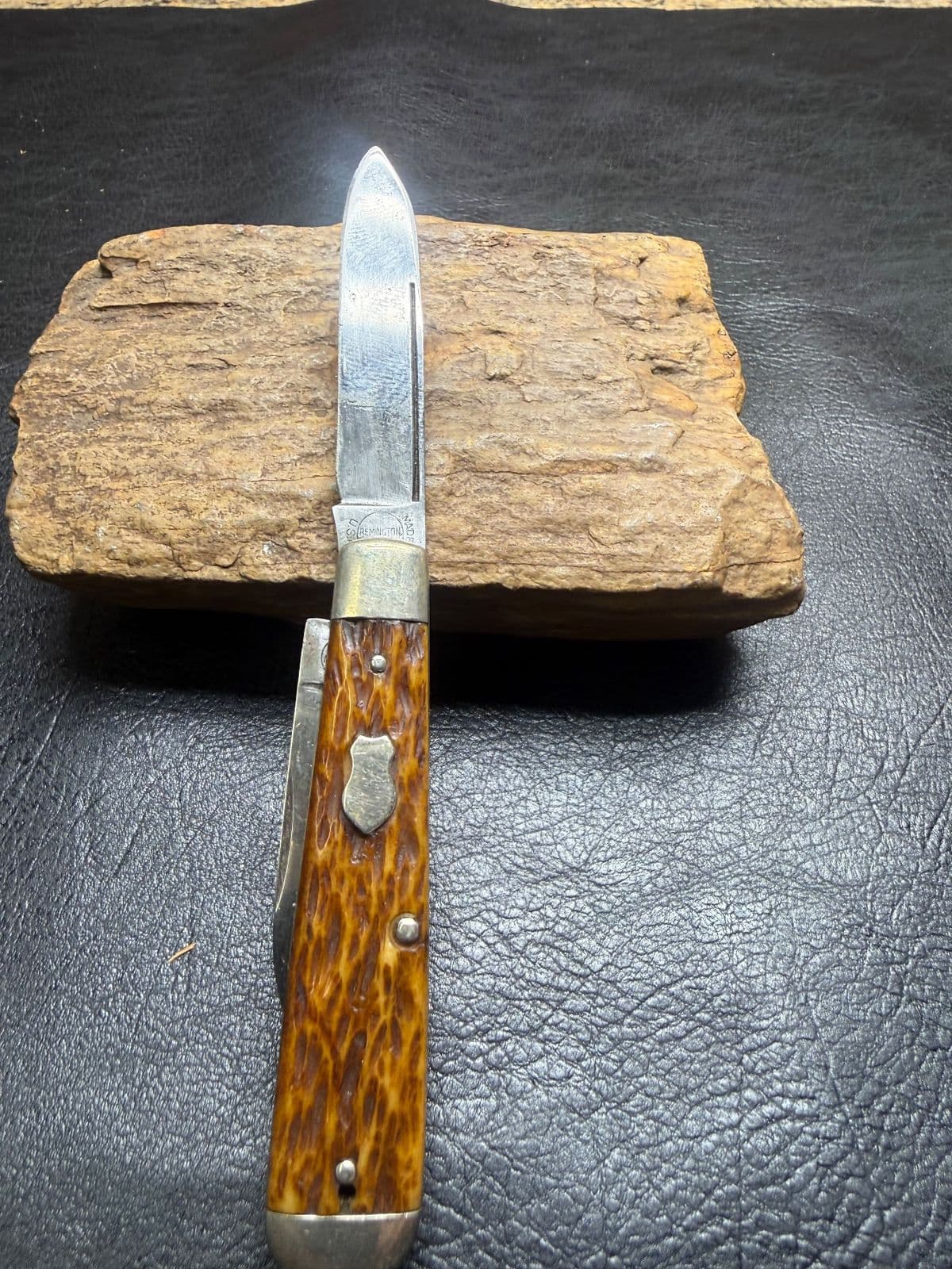 Remington UMC R1063 2-Blade Jigged Bone Jack Knife - Pre-WWII thumbnail 2