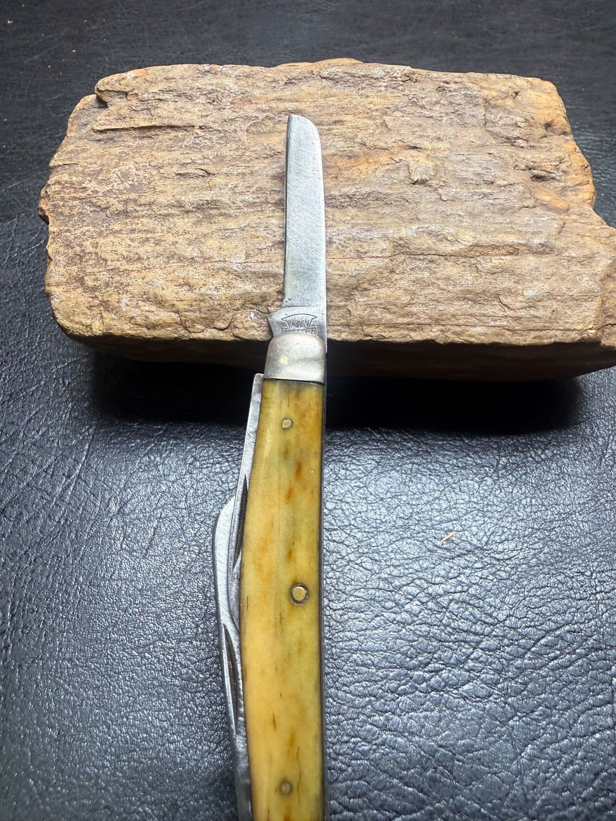 Keen Kutter K16 4-Blade Congress Pocket Knife – Honey Yellow Handles – Vintage thumbnail 3