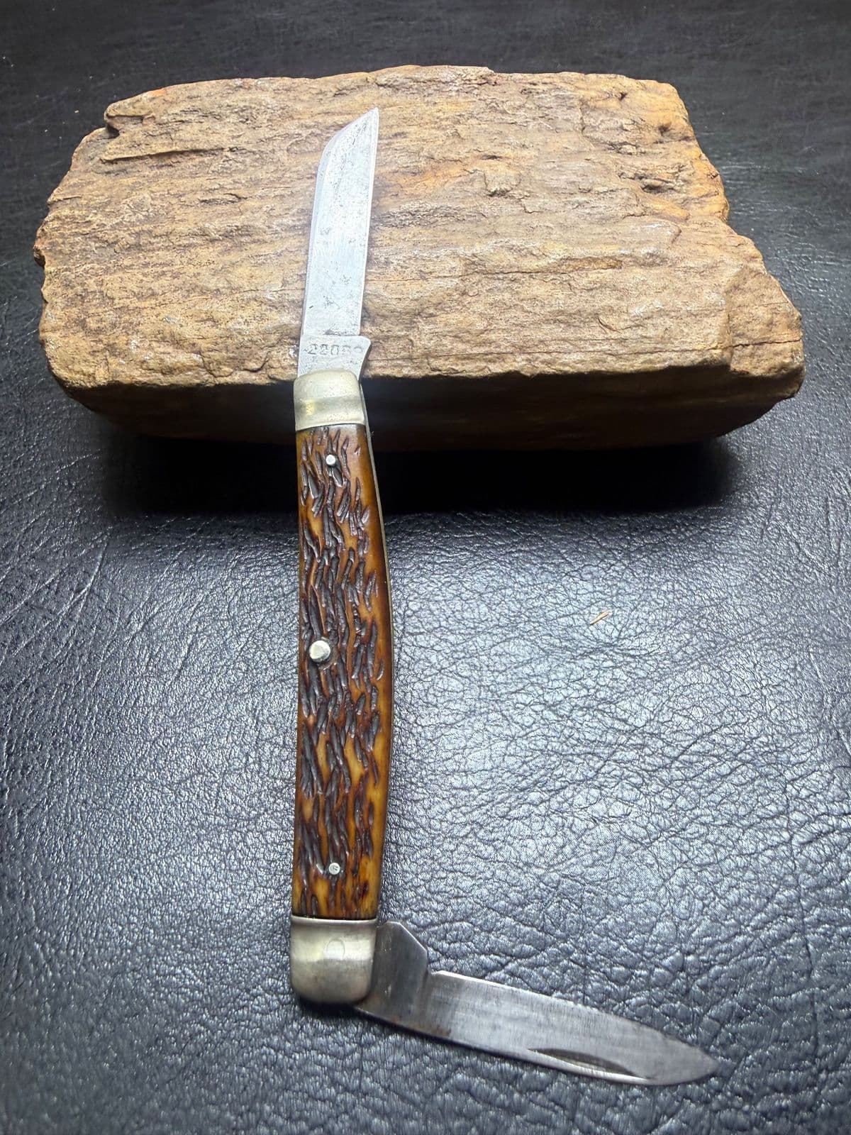 Cattaraugus Cutlery Co. Little Valley NY 22059 Two-Blade Equal End Knife – Brown Jigged Bone thumbnail 2