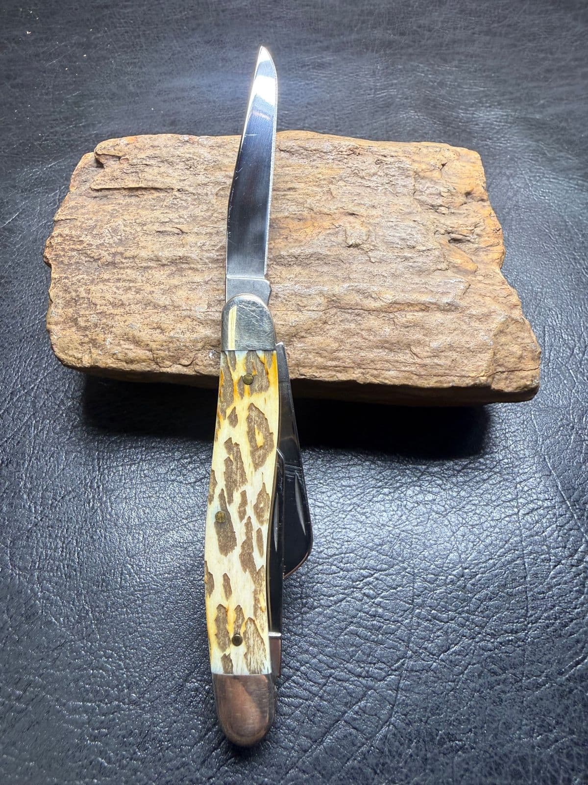 Case Leopard Print Series Medium Stockman 08605 – Limited to 500 – Pre-Owned in Box thumbnail 2