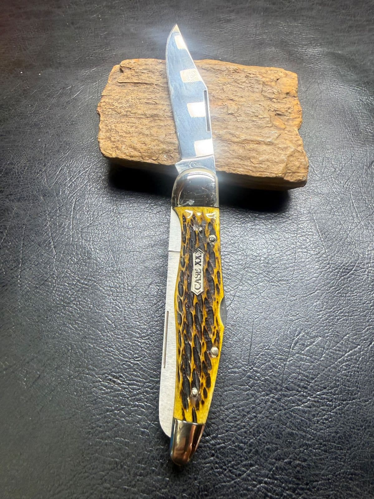Vintage Case XX Germany Folding Hunter with Saw Blade DE162500 L 440C Amber Jigged thumbnail 2