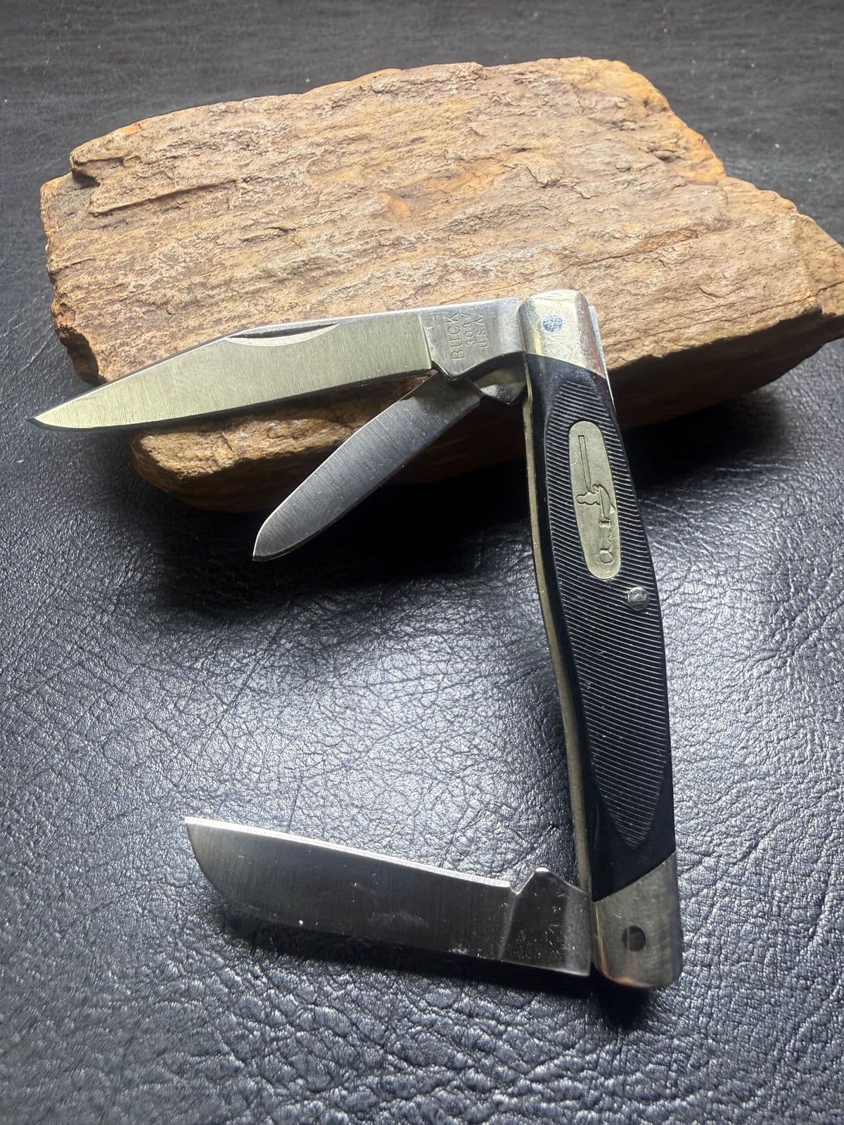 1993 Buck 303 Cadet 3-Blade Stockman