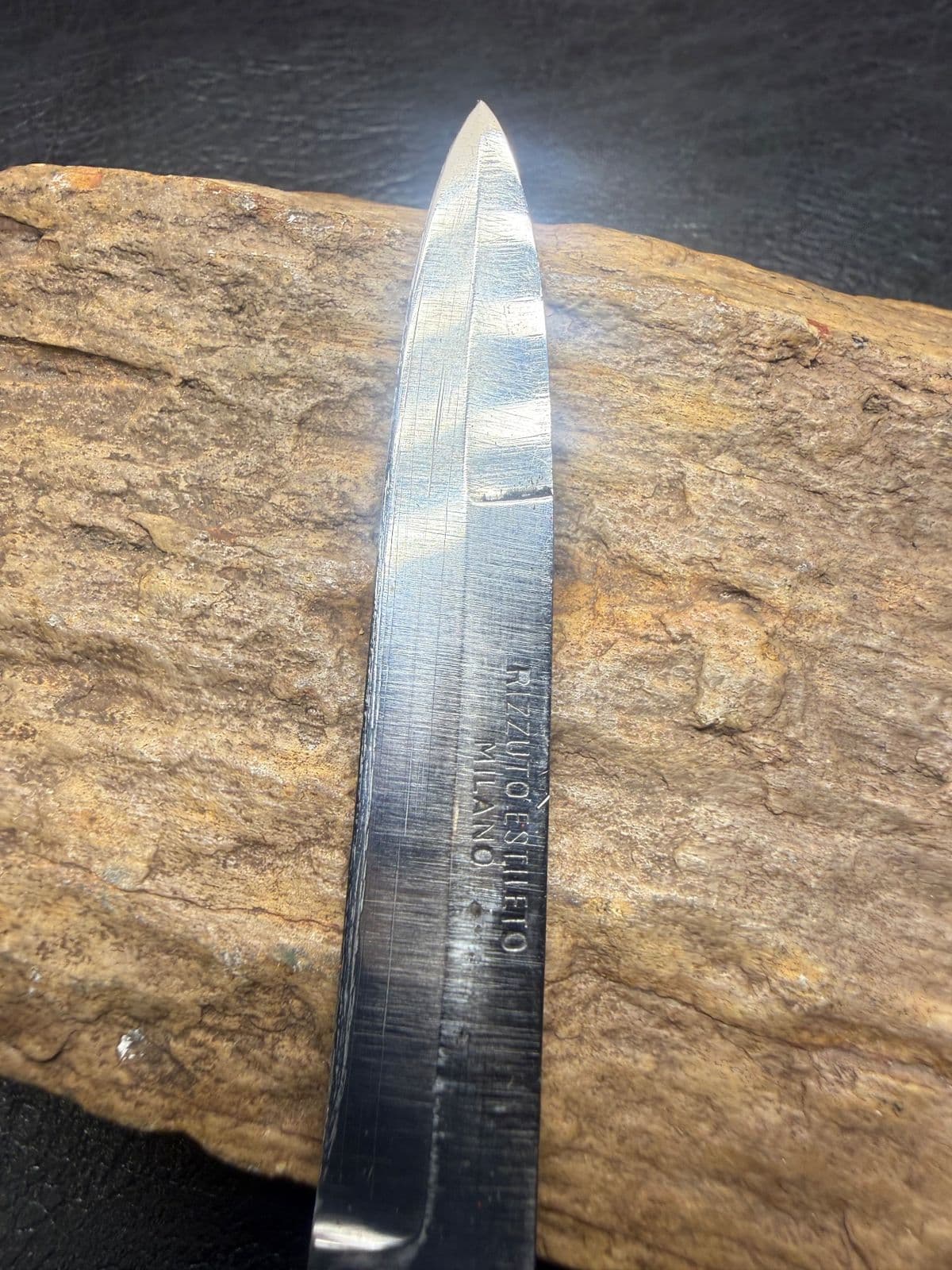 Rizzuto Estileto Milano Swing-Guard Stiletto Switchblade Black with Bail - Vintage thumbnail 2