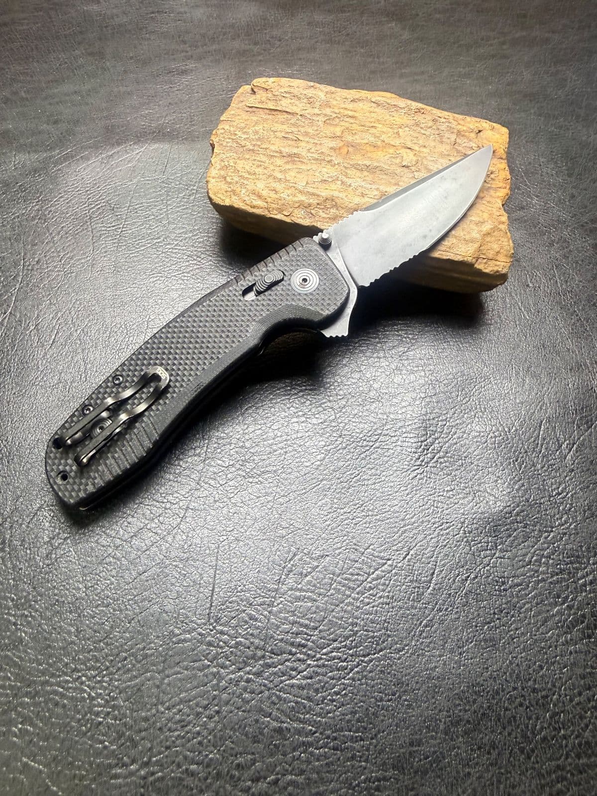 SOG TAC XR Flipper - Black G10, Stonewash Cryo D2, XR Lock - Pre-Owned thumbnail 2