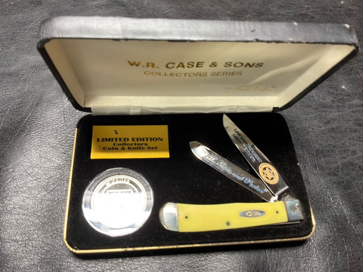 Case XX "To Serve and Protect" Knife — image 1 of 1
